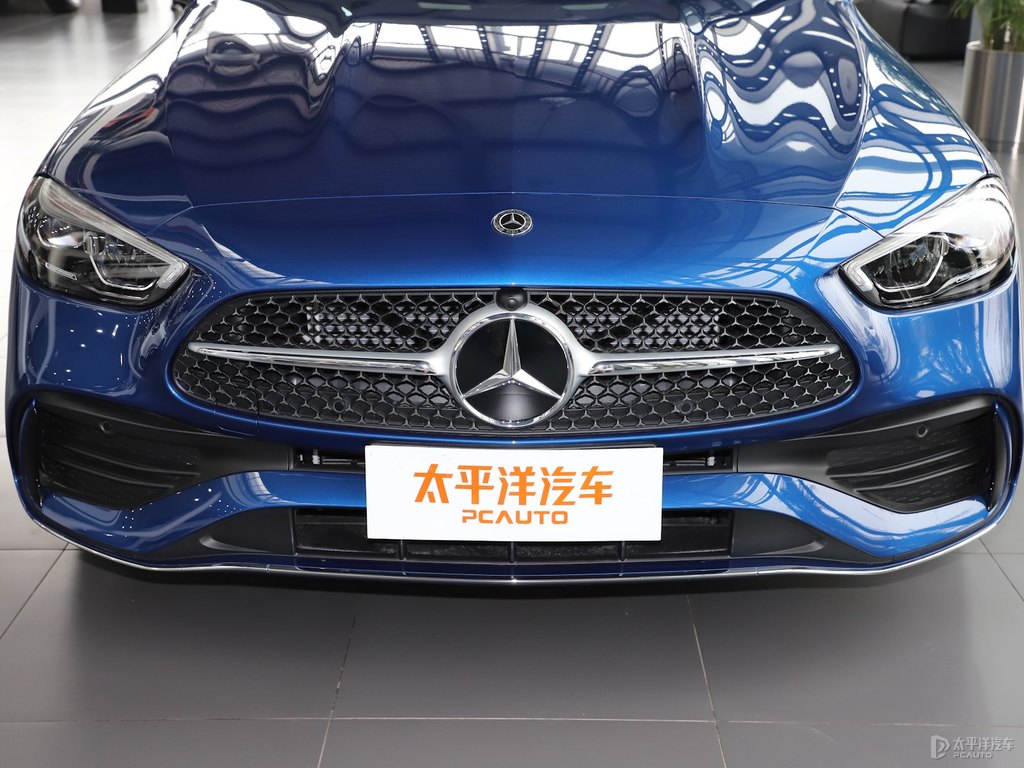 海夜藍(lán)奔馳C級(jí)車頭外觀圖片