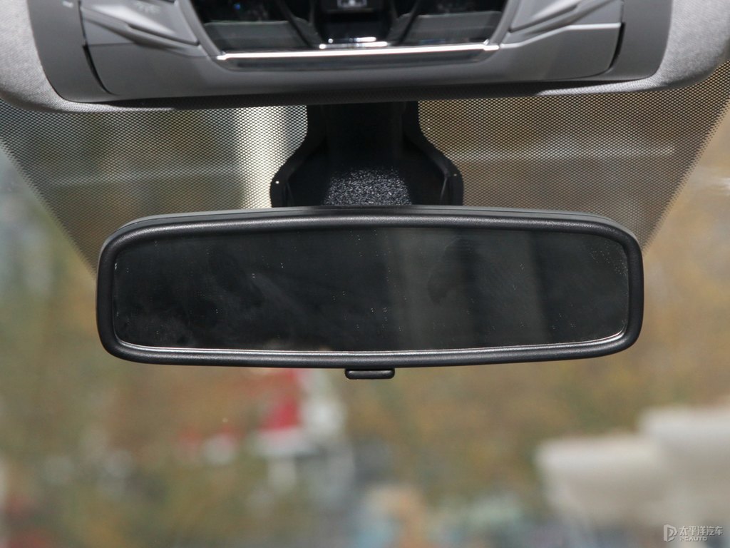 萊茵藍瑞虎8車廂內(nèi)飾圖片