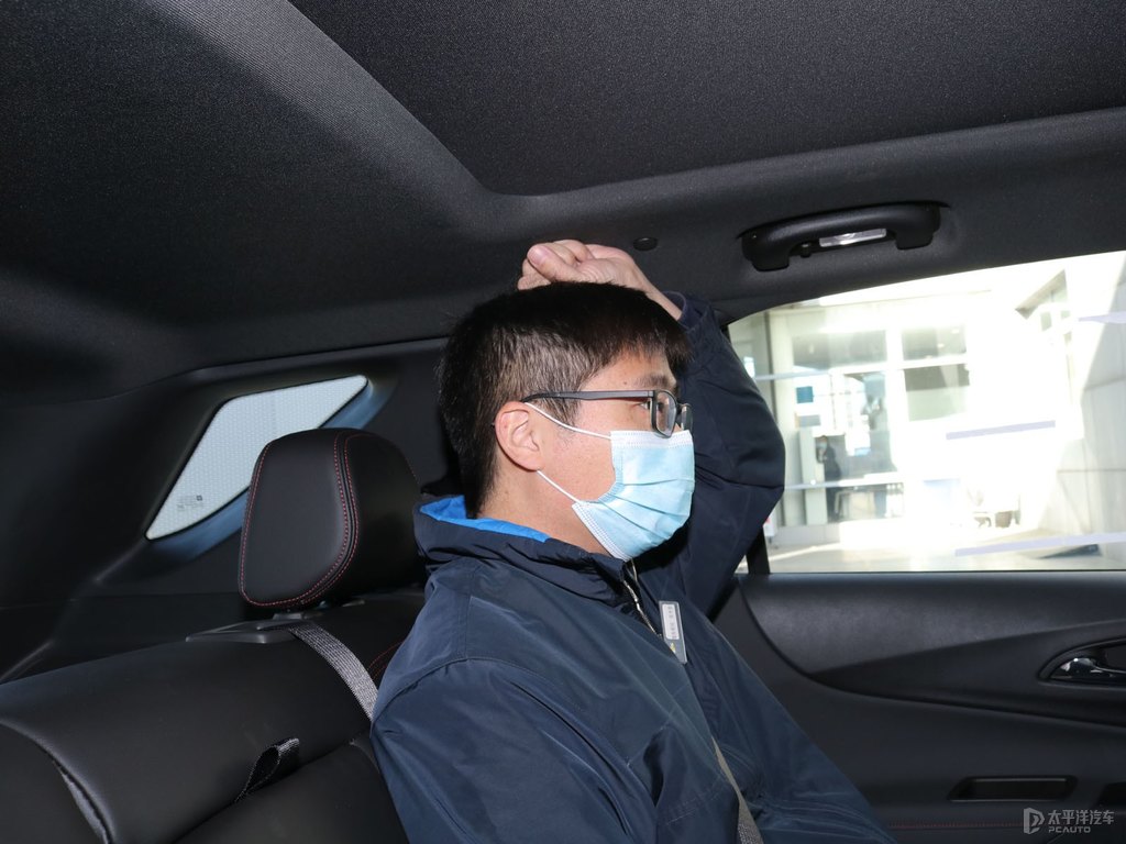 深海藍探界者駕乘空間空間圖片