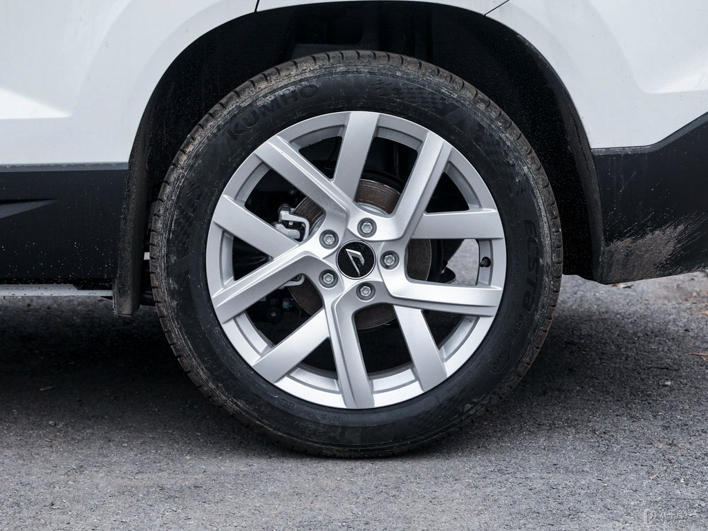 極地白捷達(dá)VS5車身外觀圖片