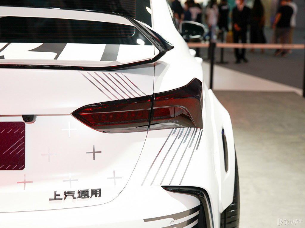 威朗車(chē)尾外觀圖片