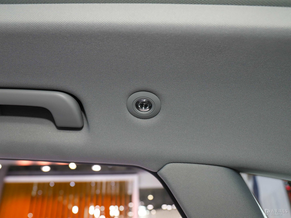 星際藍(lán)奧迪Q5L車廂內(nèi)飾圖片