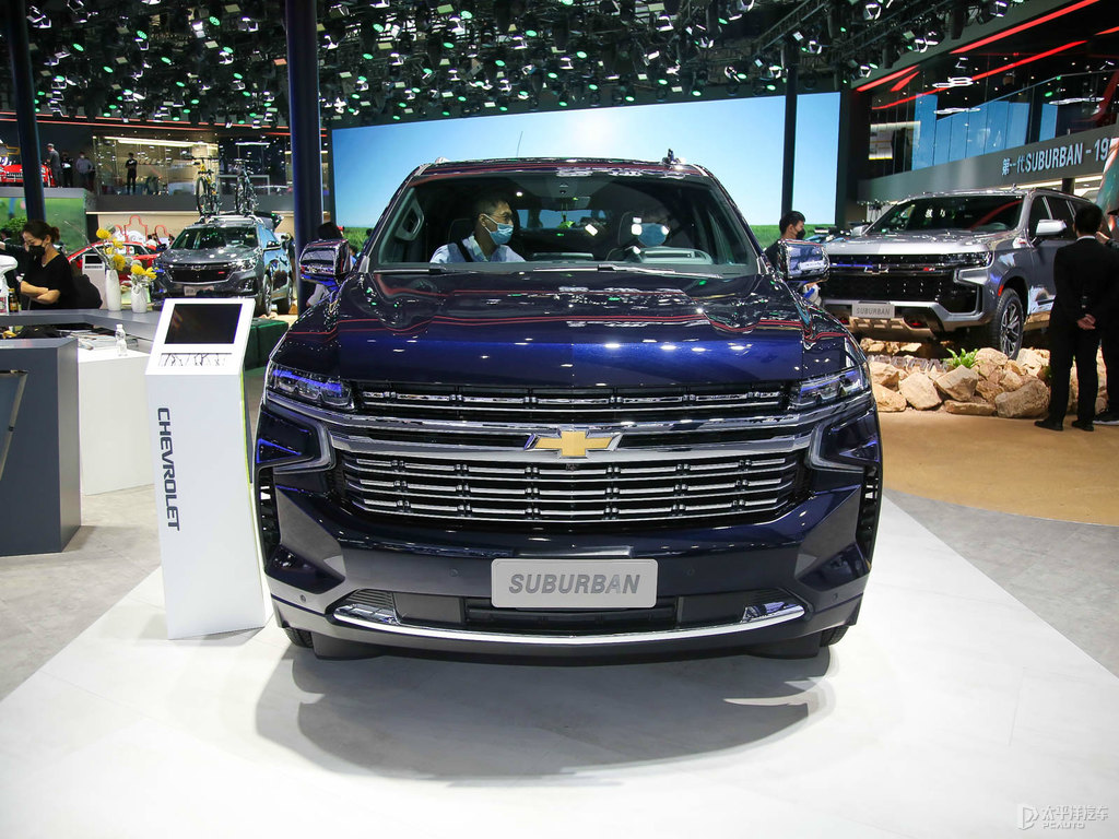 ѩmSuburban^DƬ