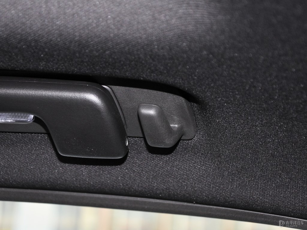 瑪雅黑凱迪拉克CT6車廂內(nèi)飾圖片