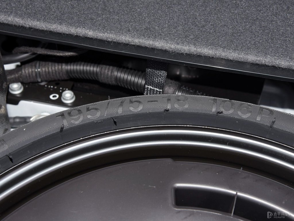 唐古拉白奧迪Q5L Sportback細(xì)節(jié)其它細(xì)節(jié)圖片