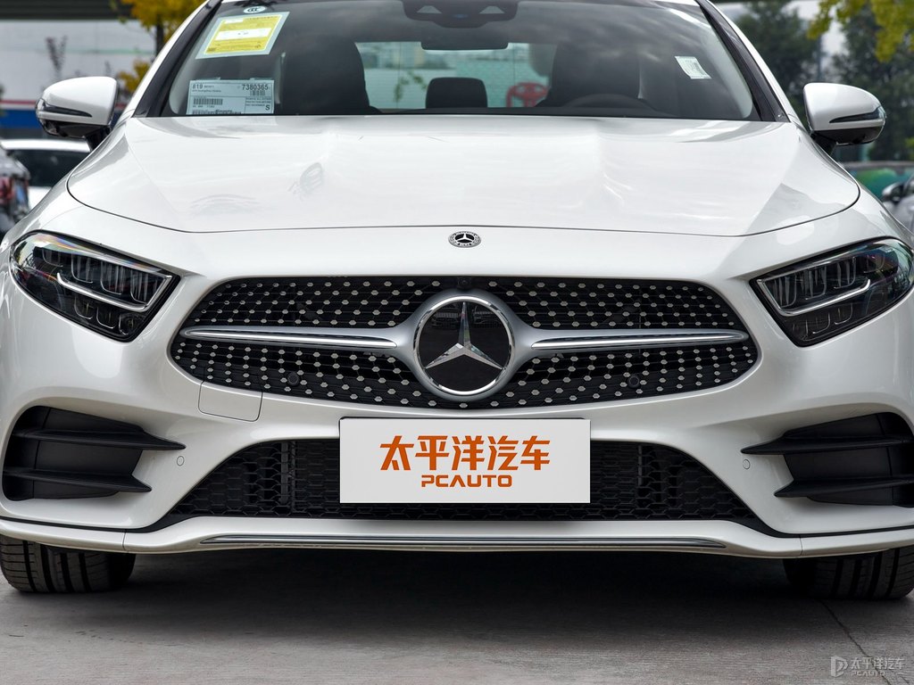 鉆石白奔馳CLS級車頭外觀圖片