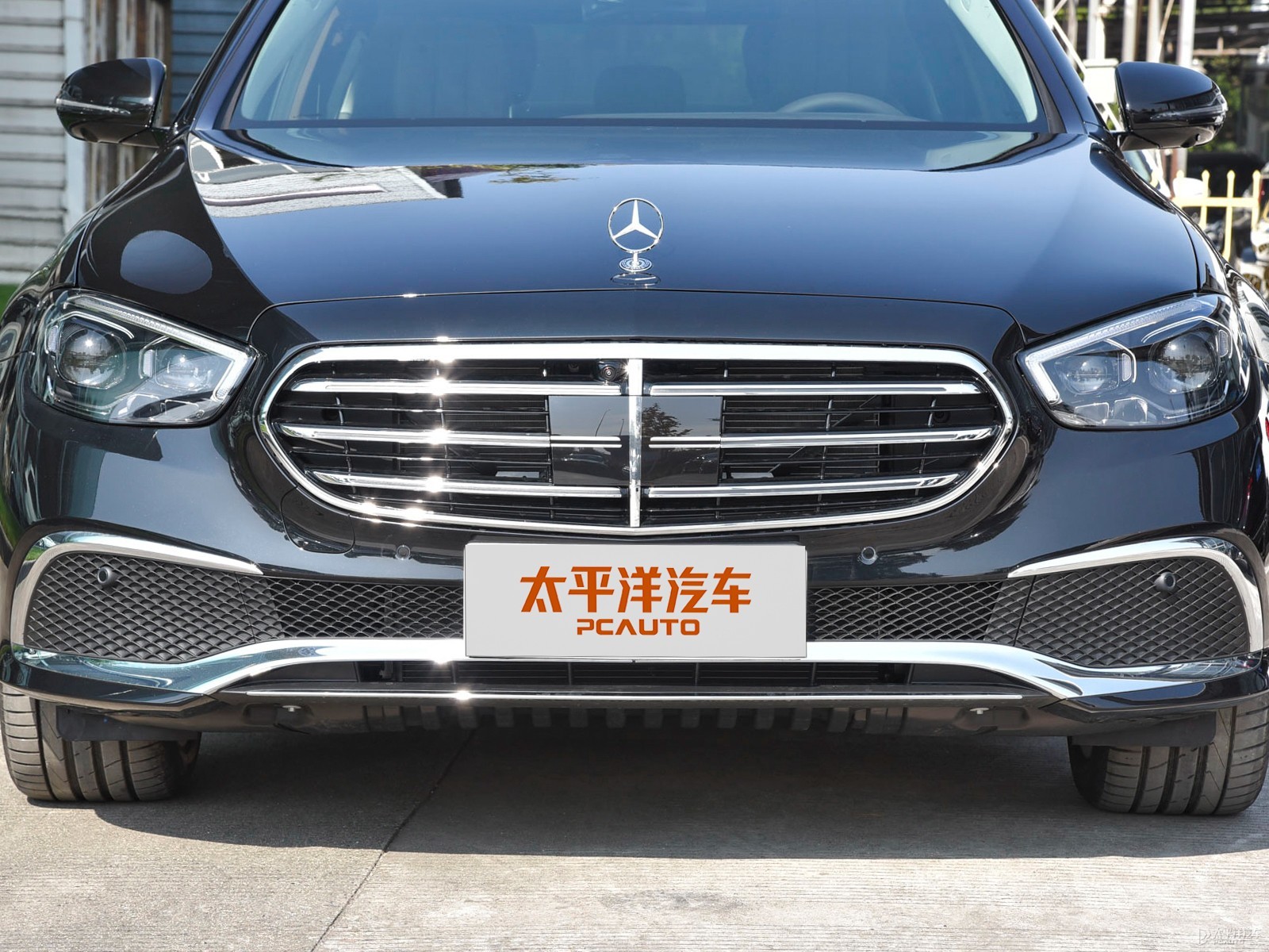 奔馳E級外觀高清大圖