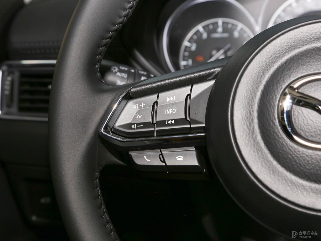 鉑鋼灰馬自達CX-5中控內(nèi)飾圖片