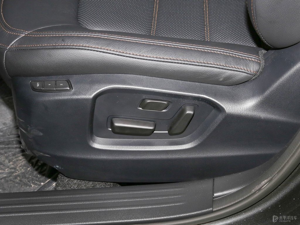 鉑鋼灰馬自達(dá)CX-5座椅內(nèi)飾圖片