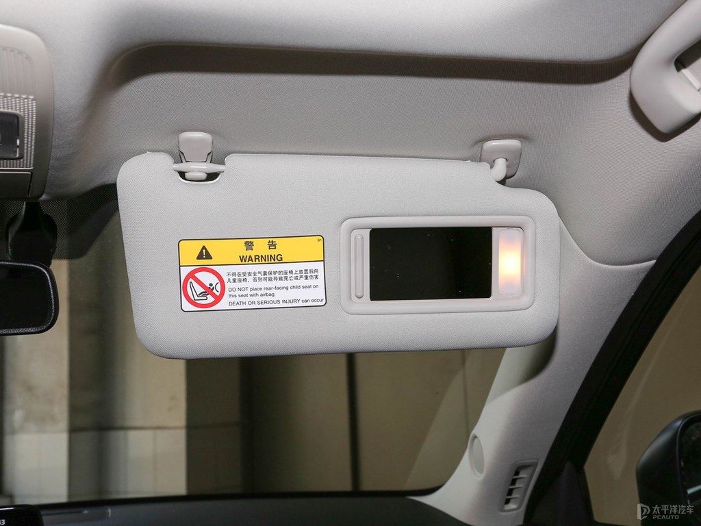 鉑鋼灰馬自達CX-5車廂內(nèi)飾圖片
