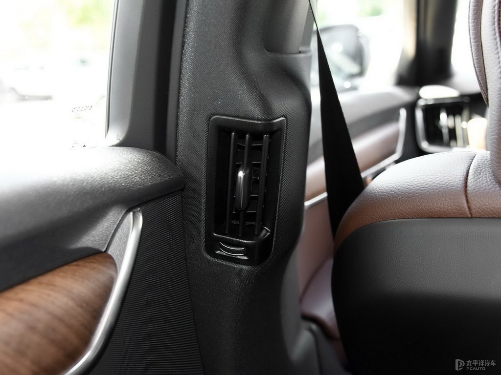 瑪瑙黑沃爾沃S90車廂內飾圖片