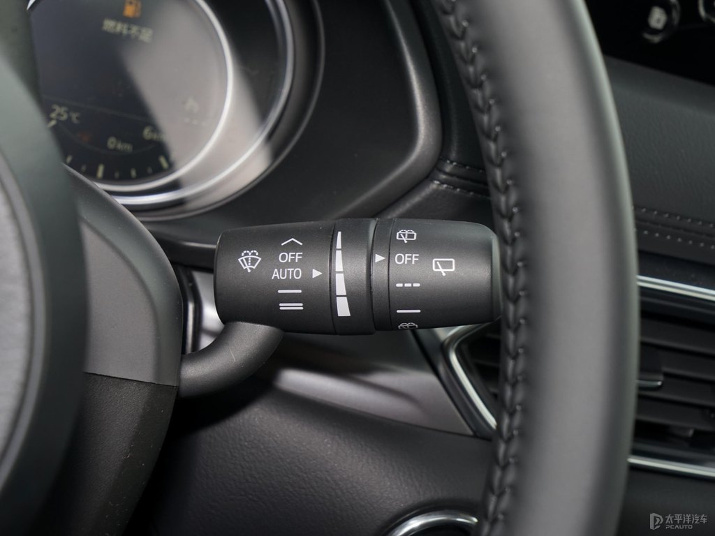 珠光白馬自達(dá)CX-5中控內(nèi)飾圖片