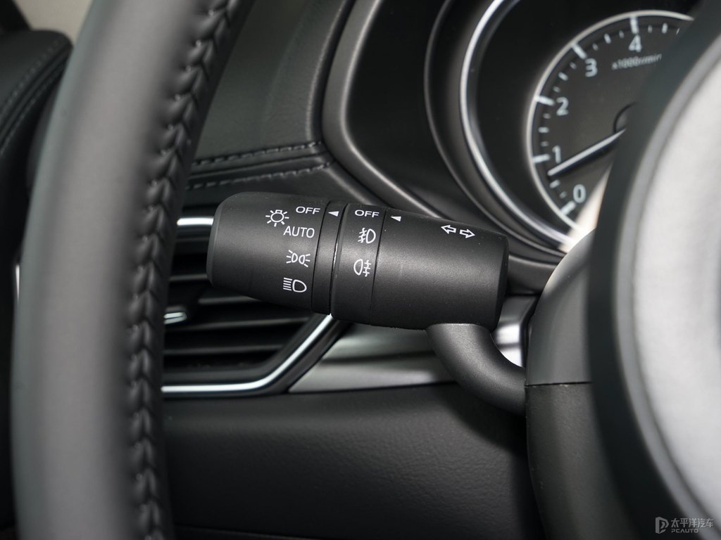 珠光白馬自達(dá)CX-5中控內(nèi)飾圖片