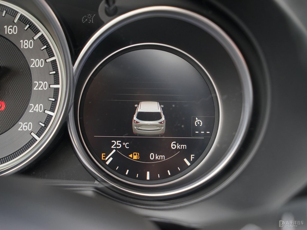 珠光白馬自達(dá)CX-5中控內(nèi)飾圖片