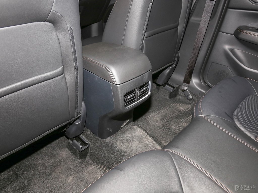 鉑鋼灰馬自達CX-5后備廂空間圖片