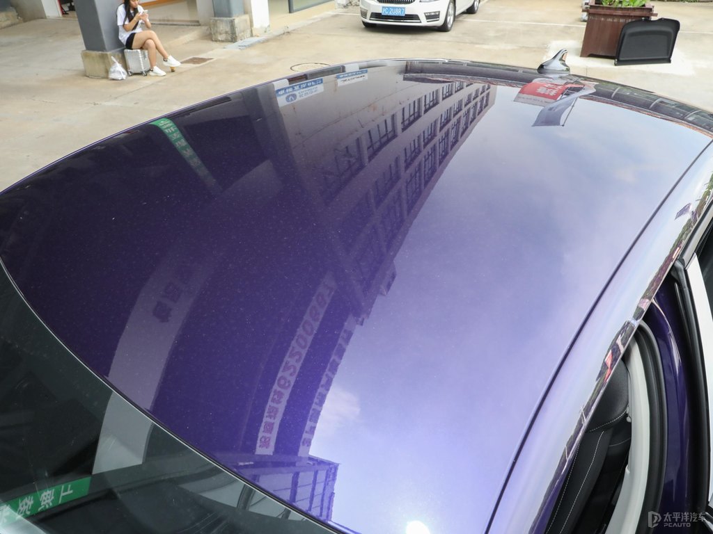 星云藍(lán)明銳車(chē)身外觀(guān)圖片