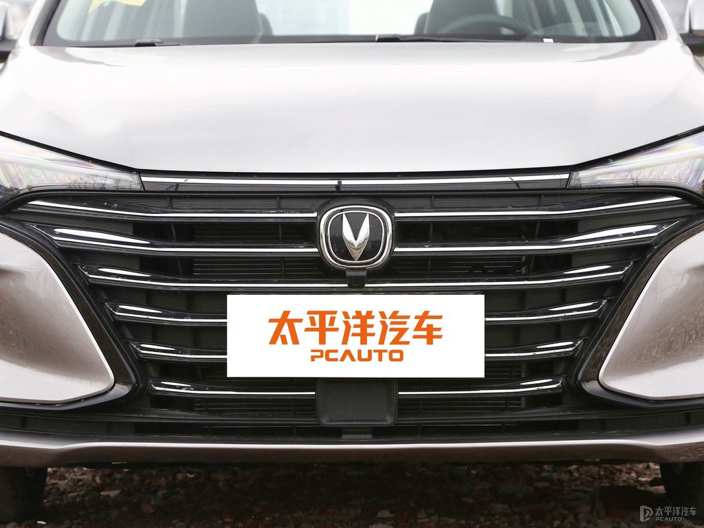 鈦光銀灰逸動(dòng)PLUS車頭外觀圖片