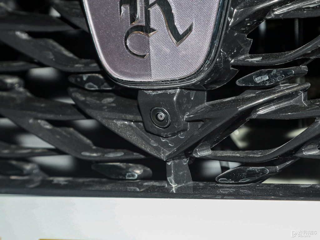 五十度灰榮威RX5 MAX車頭外觀圖片