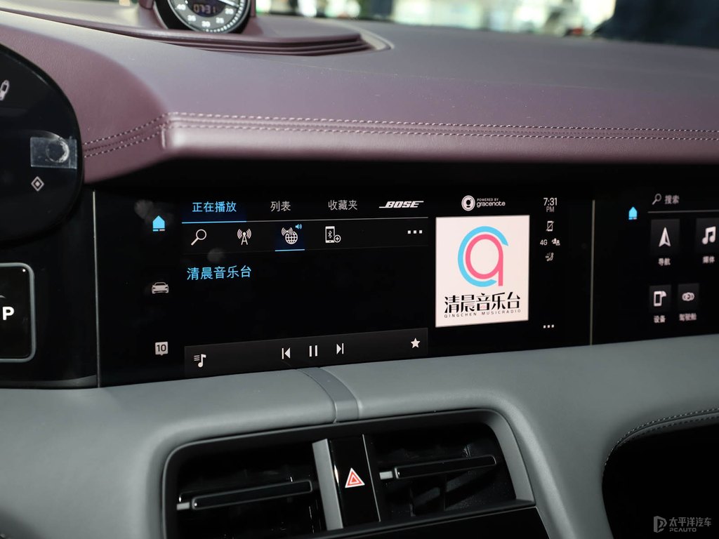 車厘子紅Taycan中控內(nèi)飾圖片