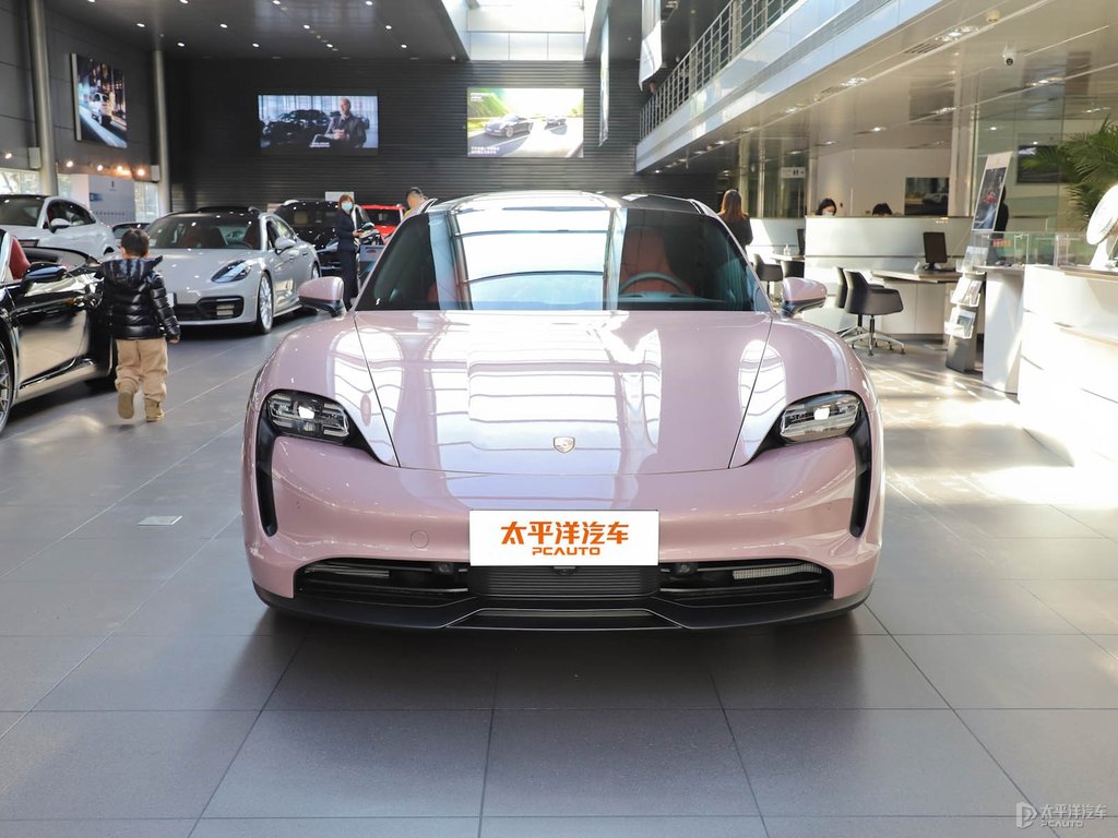 冰莓粉Taycan整車外觀外觀圖片