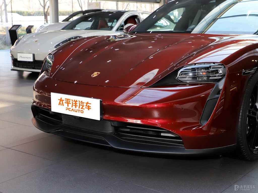 車厘子紅Taycan車頭外觀圖片