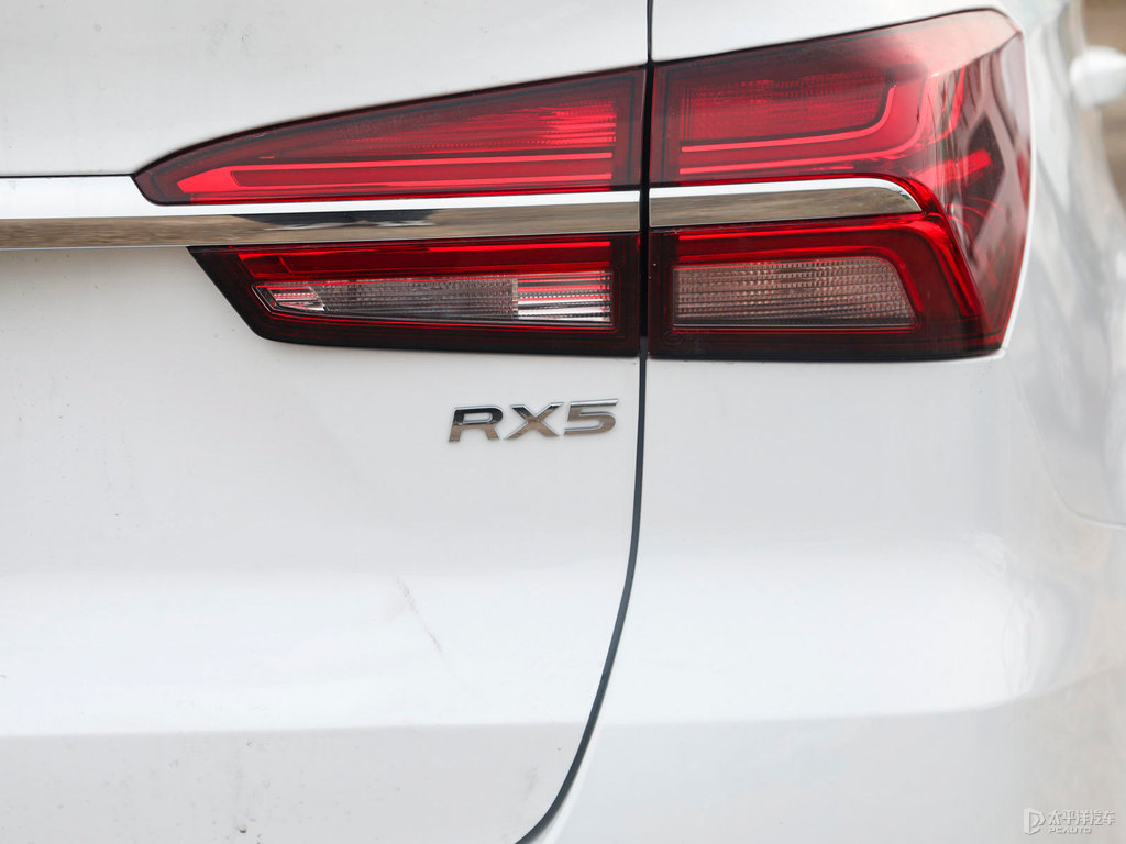 榮威RX5車尾外觀圖片