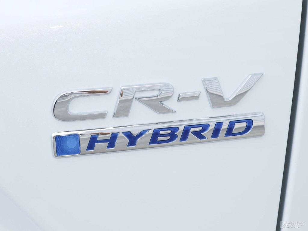 珍珠白本田CR-V車尾外觀圖片