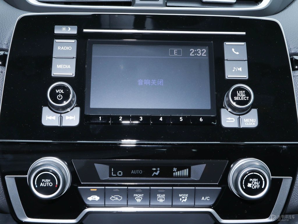 珍珠白本田CR-V中控內(nèi)飾圖片