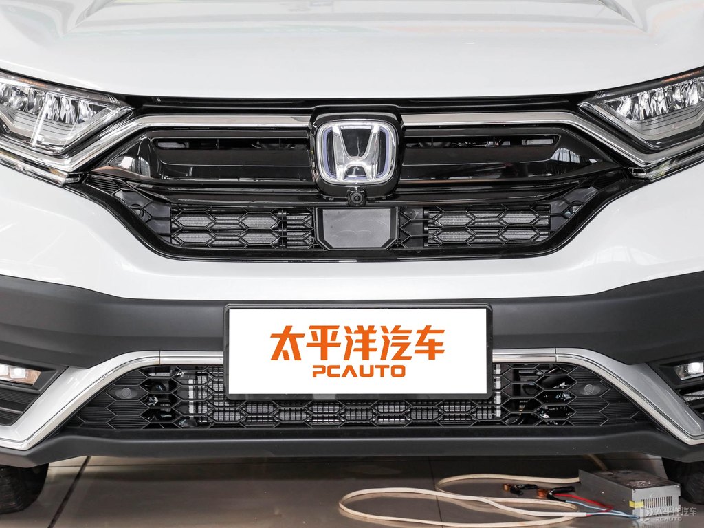 珍珠白本田CR-V車頭外觀圖片