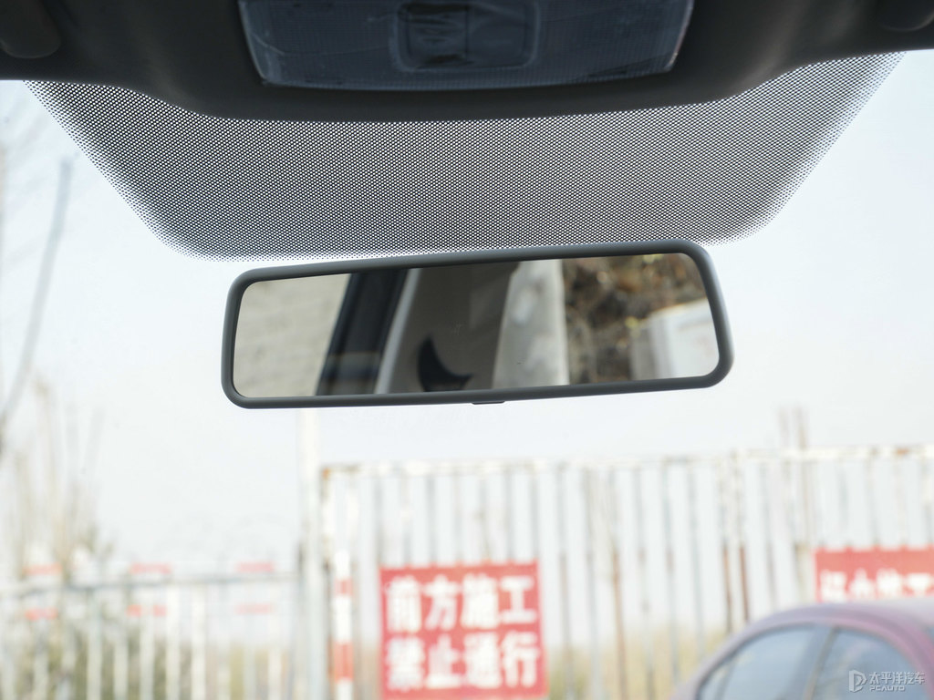 鉑金灰捷達VS5車廂內(nèi)飾圖片