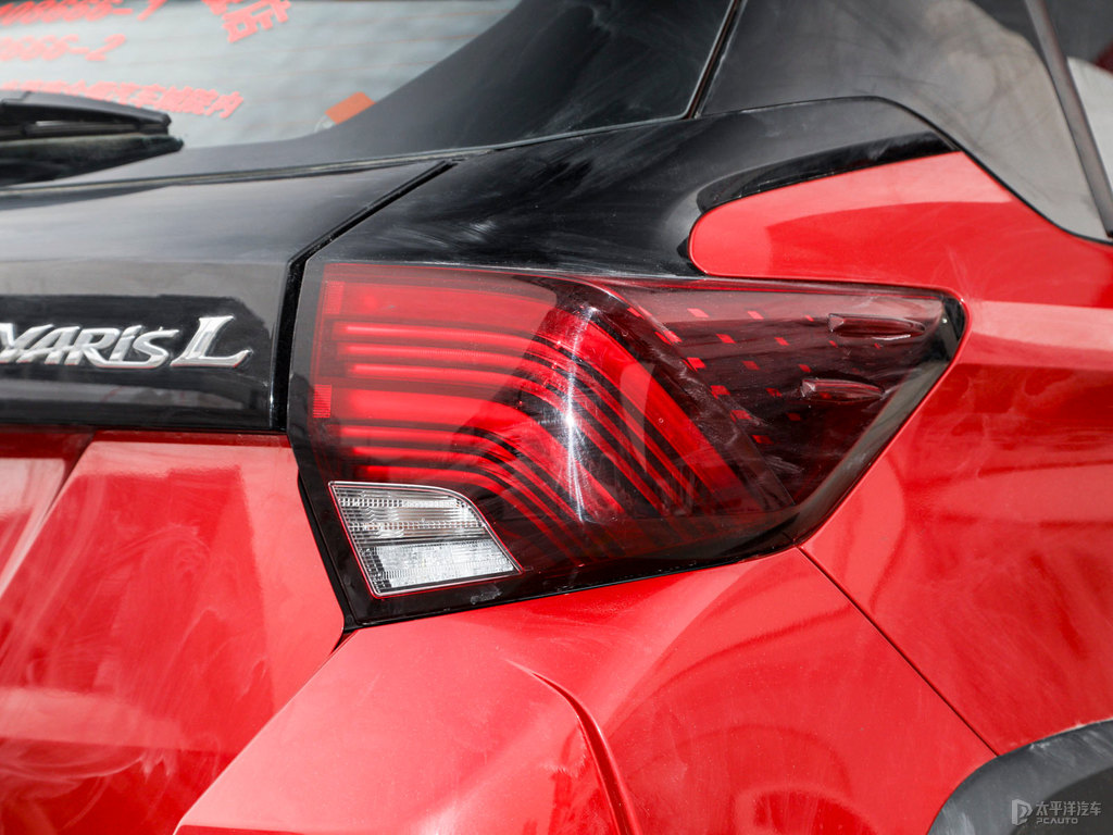 珊瑚紅YARiS L 致炫X車尾外觀圖片