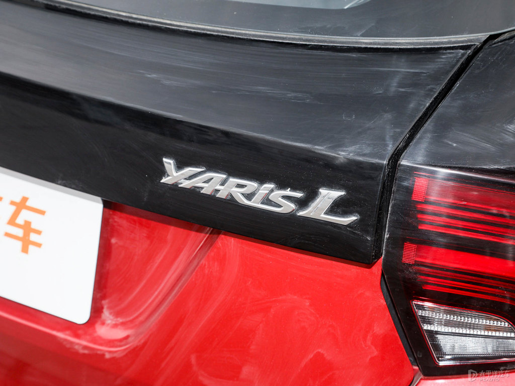 珊瑚紅YARiS L 致炫X車尾外觀圖片