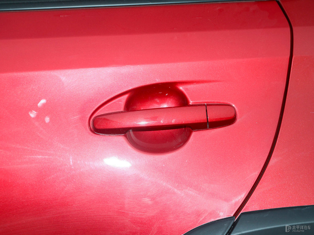 珊瑚紅YARiS L 致炫X車身外觀圖片