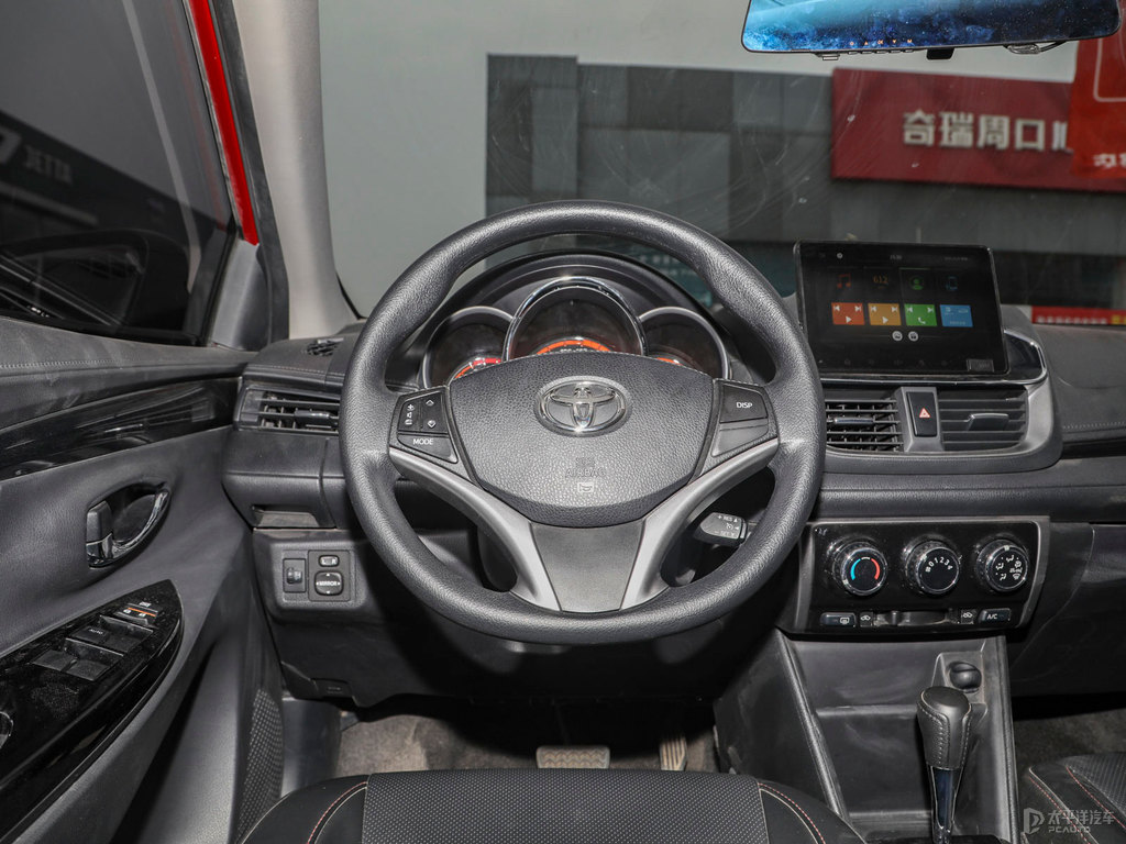 珊瑚紅YARiS L 致炫X中控內(nèi)飾圖片