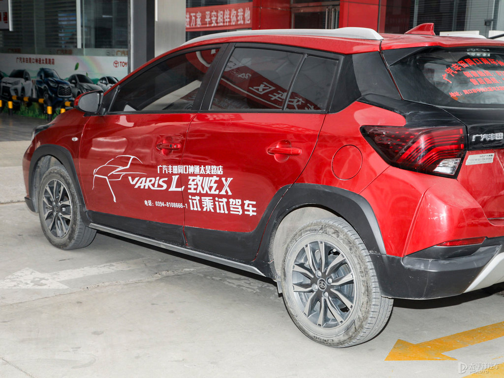 珊瑚紅YARiS L 致炫X車身外觀圖片