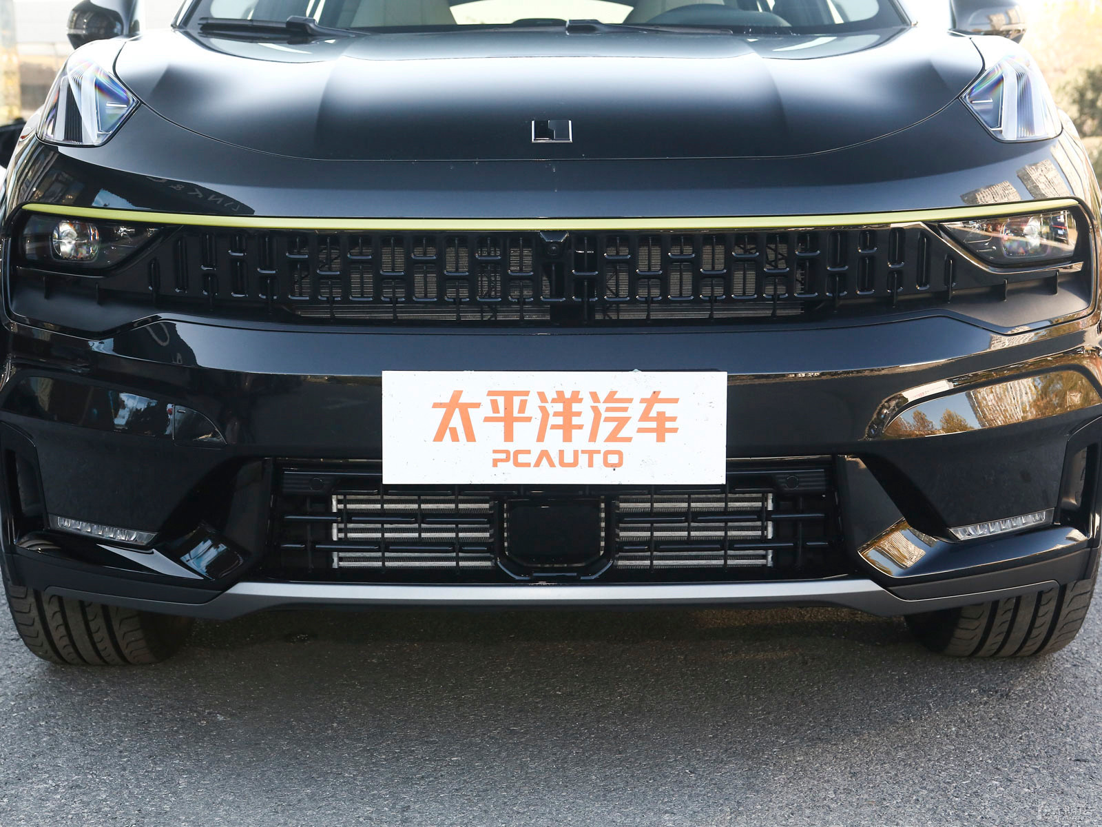領(lǐng)克05外觀高清大圖