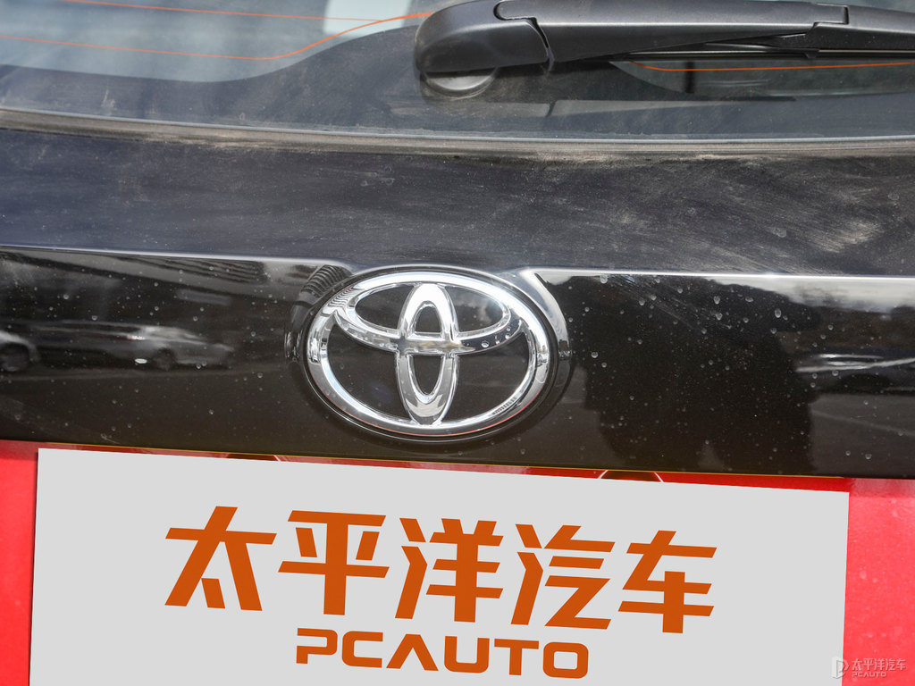 珊瑚紅YARiS L 致炫X車尾外觀圖片