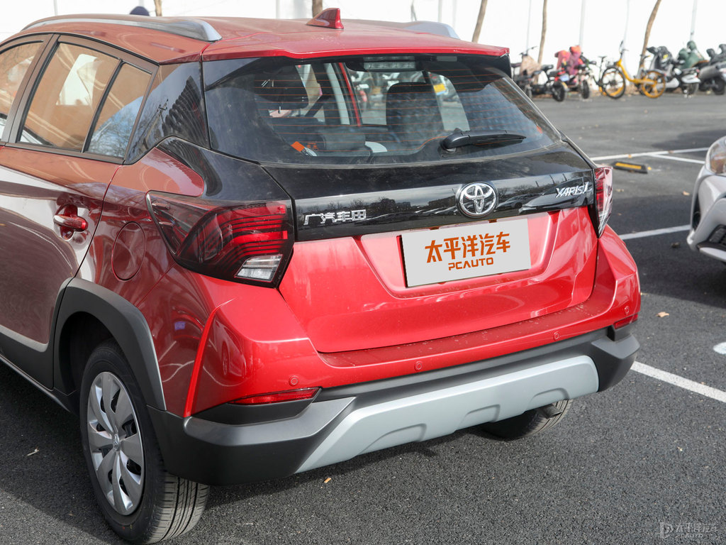 珊瑚紅YARiS L 致炫X車尾外觀圖片