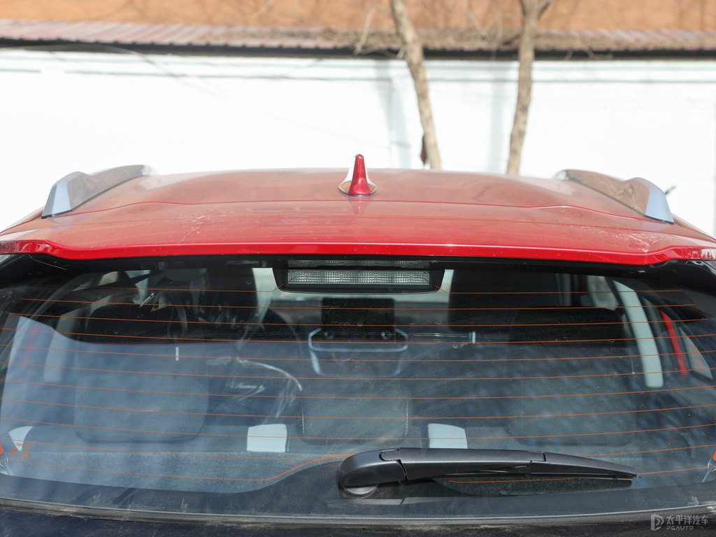 珊瑚紅YARiS L 致炫X車尾外觀圖片