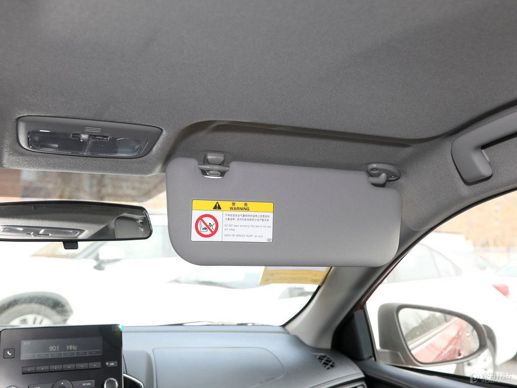 珊瑚紅YARiS L 致炫X車廂內飾圖片
