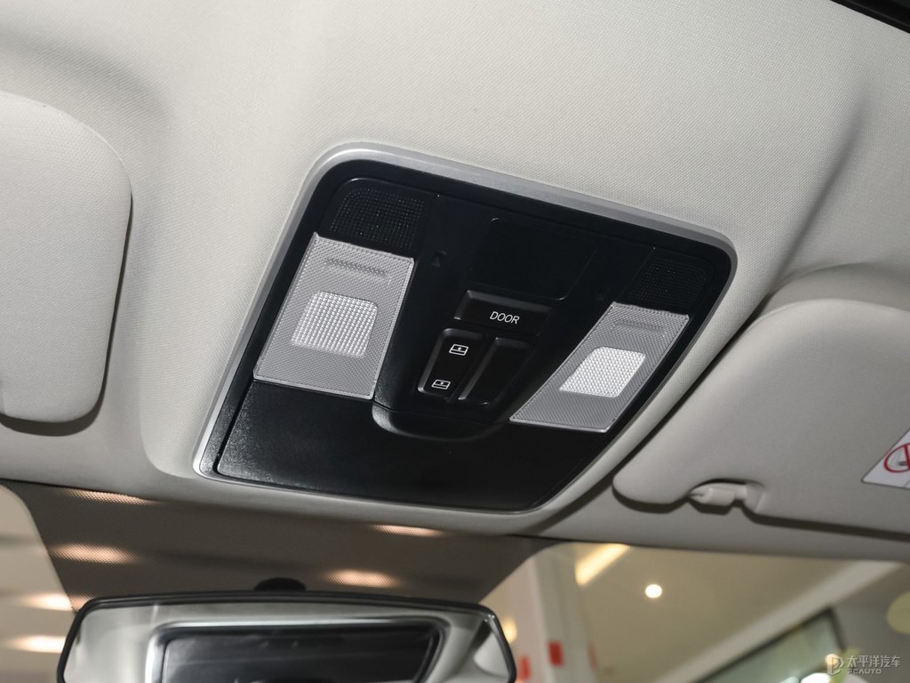 月光白長安CS55PLUS車廂內(nèi)飾圖片