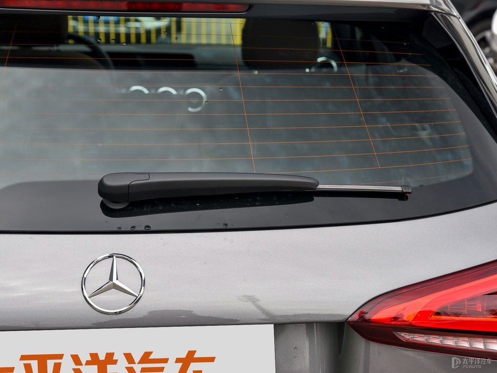山灰色奔馳A級(jí)(進(jìn)口)車尾外觀圖片