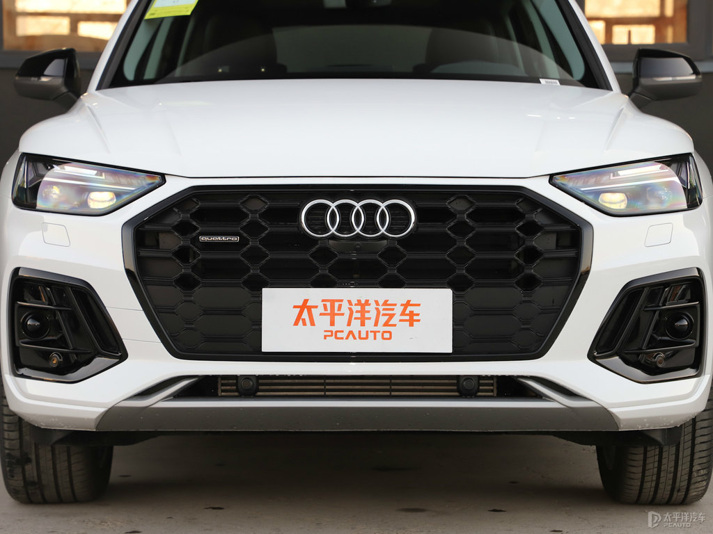 唐古拉白奧迪Q5L車頭外觀圖片
