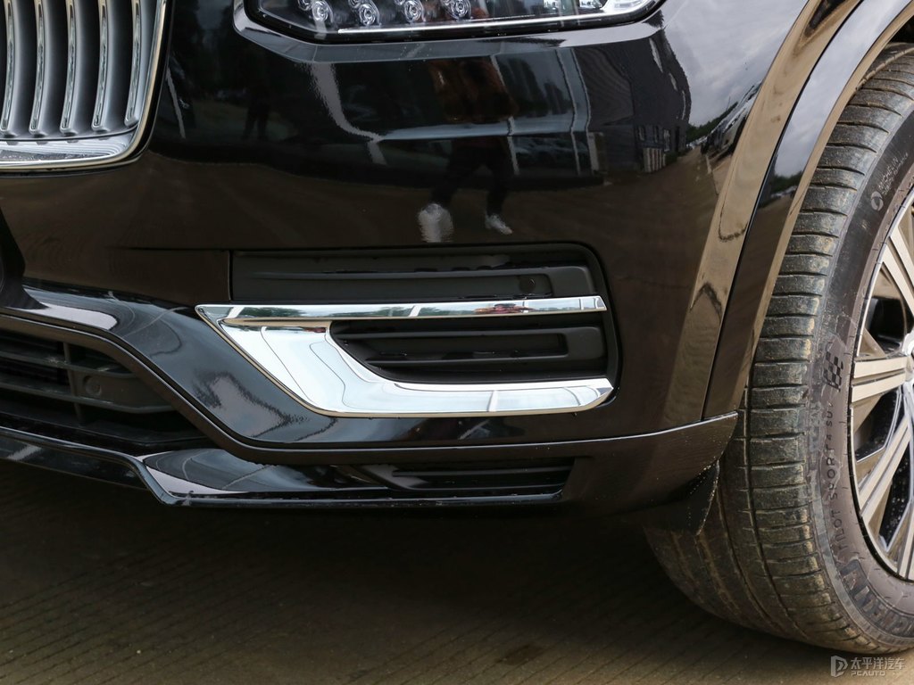 瑪瑙黑沃爾沃XC90車頭外觀圖片