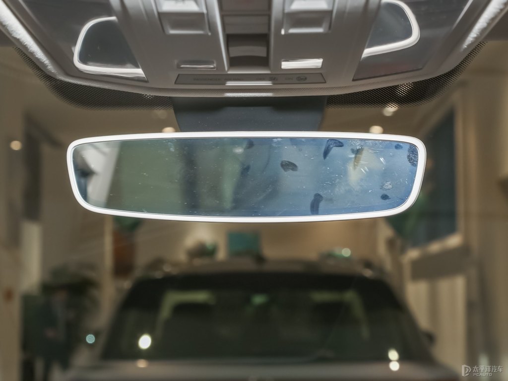 鋼琴黑途銳車廂內(nèi)飾圖片