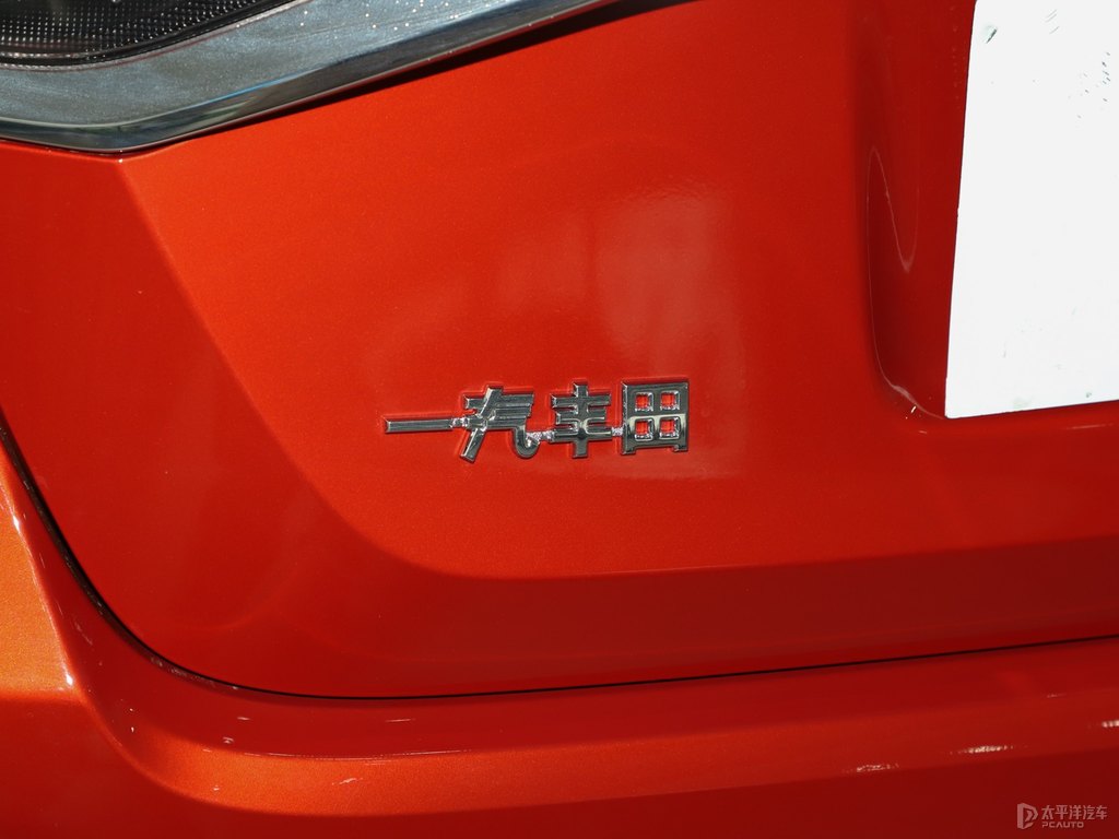 烈焰紅卡羅拉車(chē)尾外觀圖片
