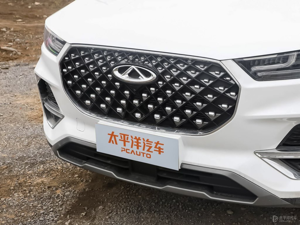 珍珠白瑞虎8 PLUS車頭外觀圖片