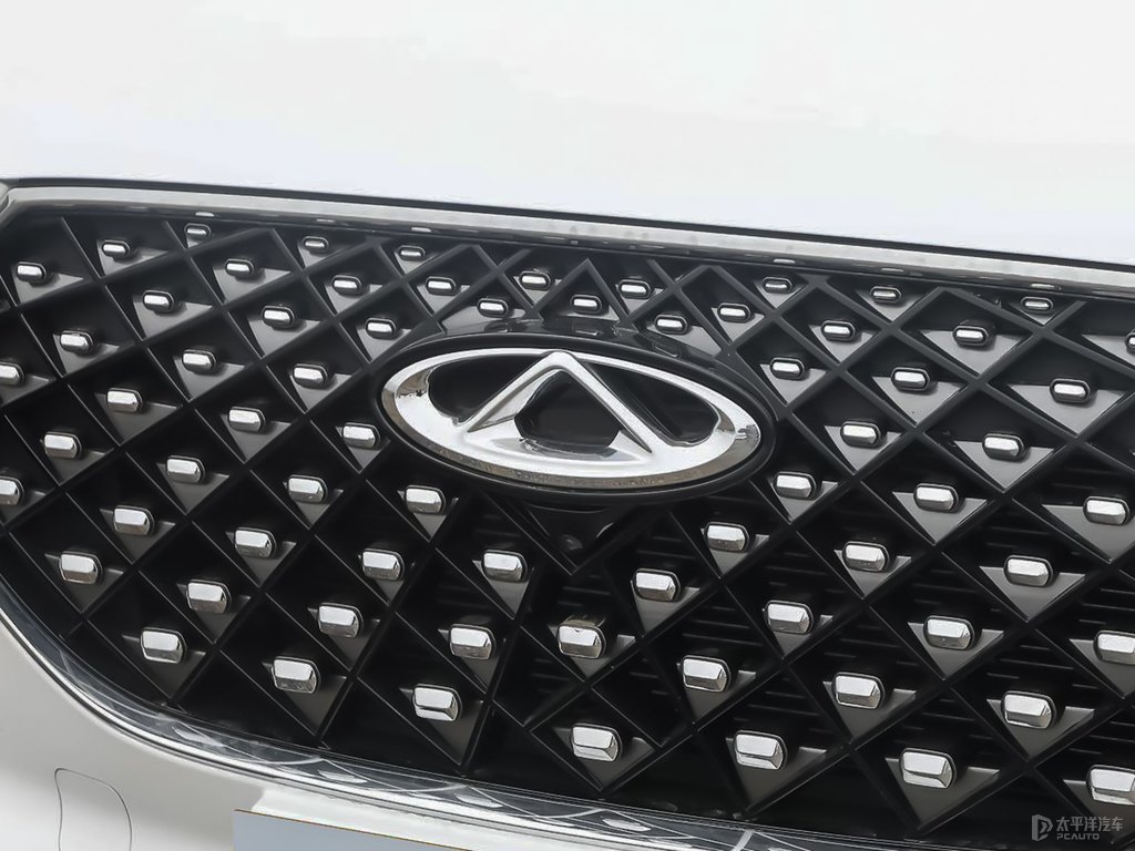 珍珠白瑞虎8 PLUS車頭外觀圖片