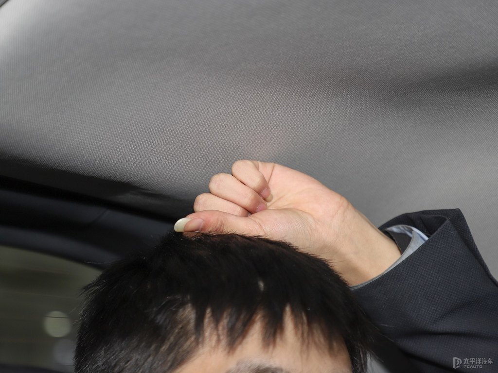 墨晶黑漢蘭達(dá)駕乘空間空間圖片