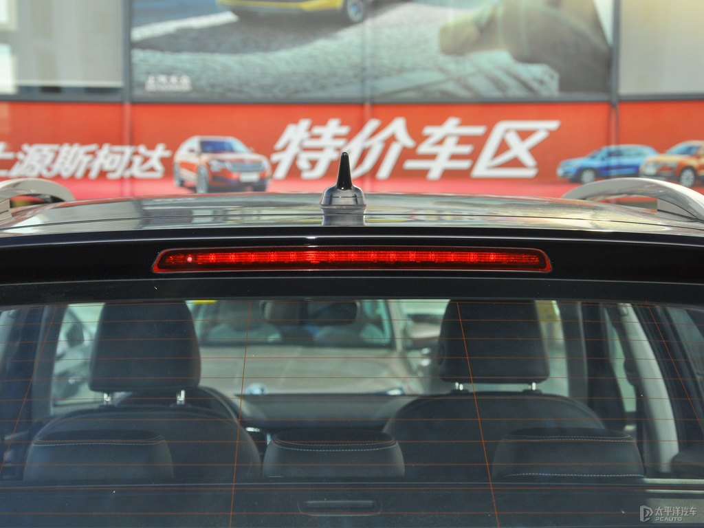 沉靜黑柯迪亞克車尾外觀圖片